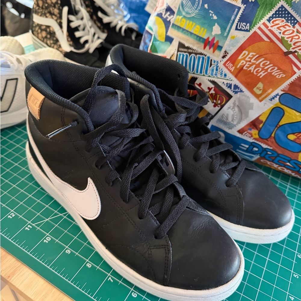Nike Black and White Sneakers